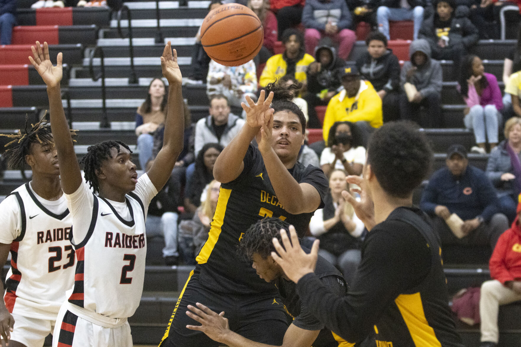 112322-dec-spt-eisenhower-basketball-gallery_24.JPG